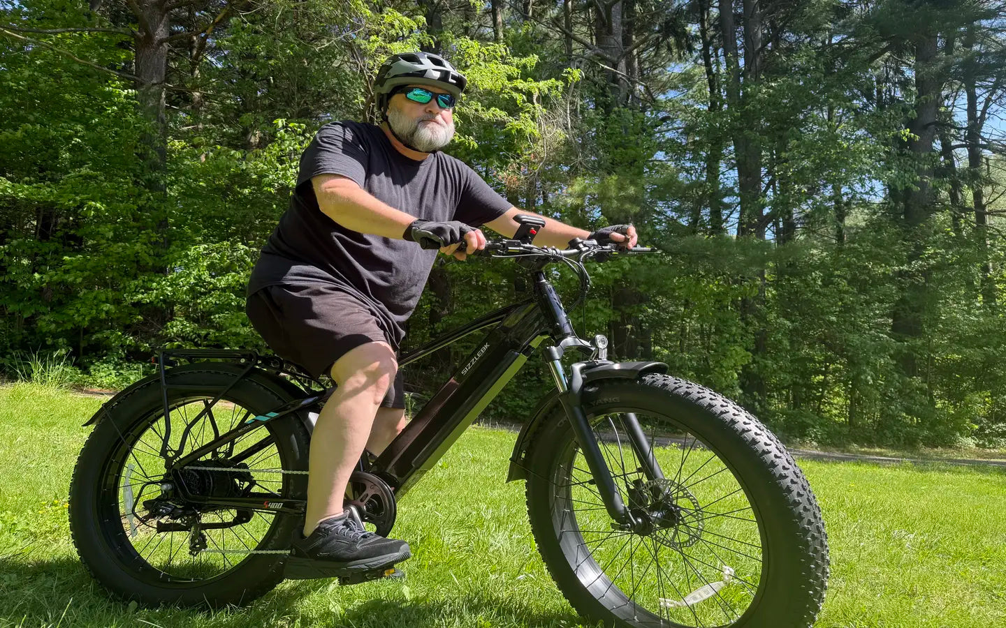 Electric vs. Traditional Bikes: Which is Right for Your American Lifestyle?